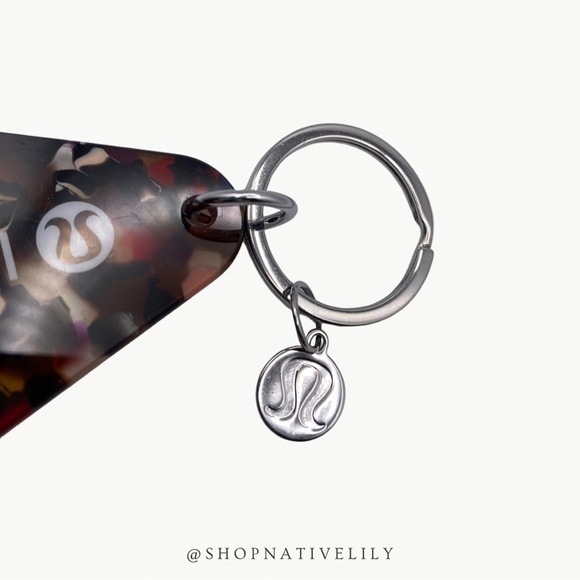 Lululemon Diamond Shaped Hotel Keychain, Brown Earth Multi - Picture 3 of 5